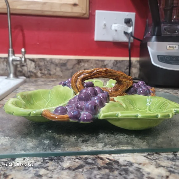 0826. Vintage 1963 Arnels Ceramic Molds  Vibrant Green & Purple Ceramic Platter - Picture 3 of 8